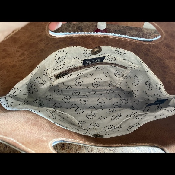 Myra crossbody bag, gray with leather - Picture 2 of 2